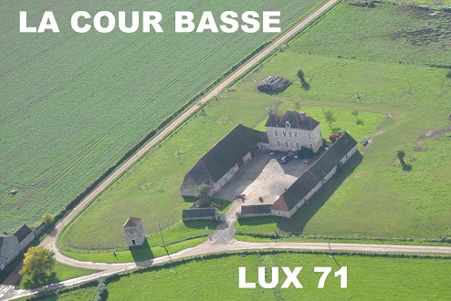 0964 La cour Basse Lux - Copie